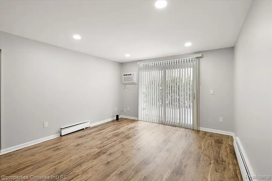 4921 Crooks #N 3, Royal Oak, MI  - #3