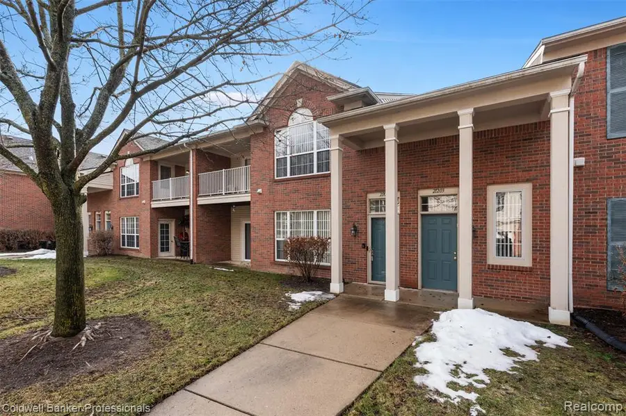 21105 Chesapeake #243, Walled Lake, MI  - #2