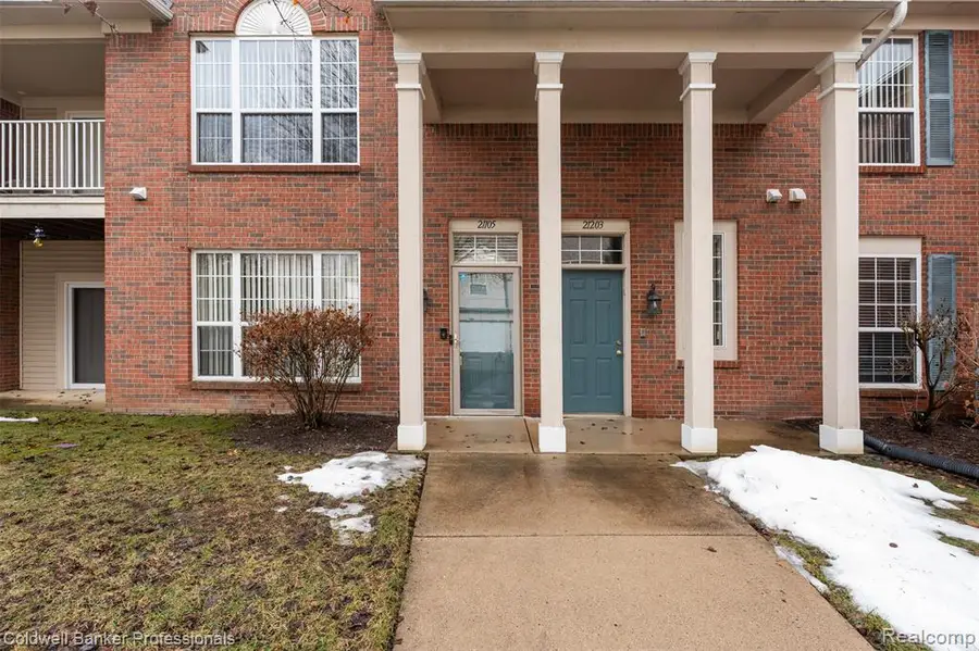 21105 Chesapeake #243, Walled Lake, MI  - #3