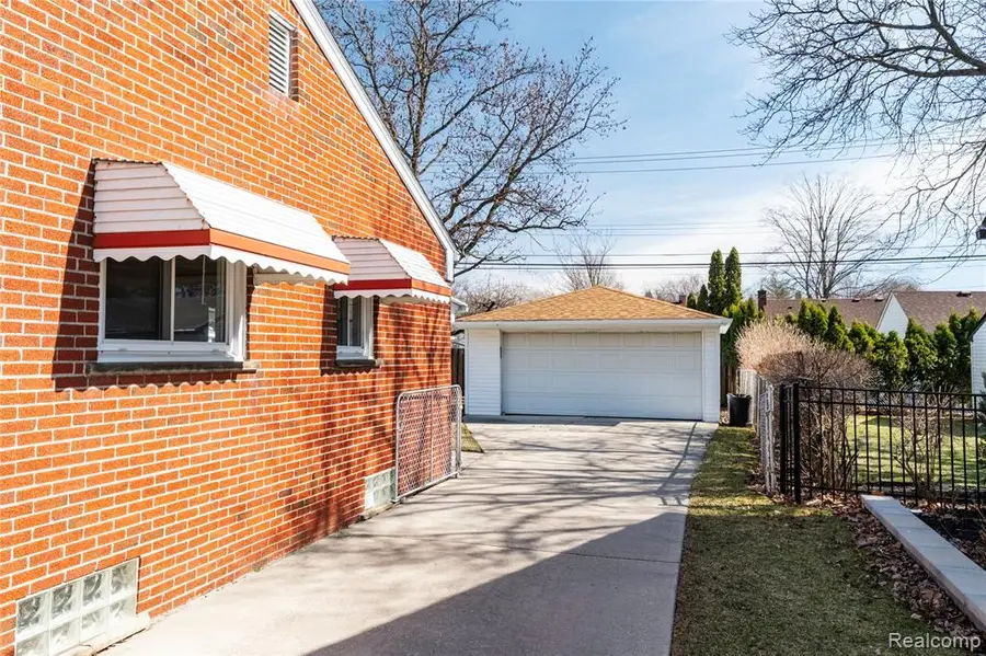 9042 Harrison, Livonia, MI  - #3