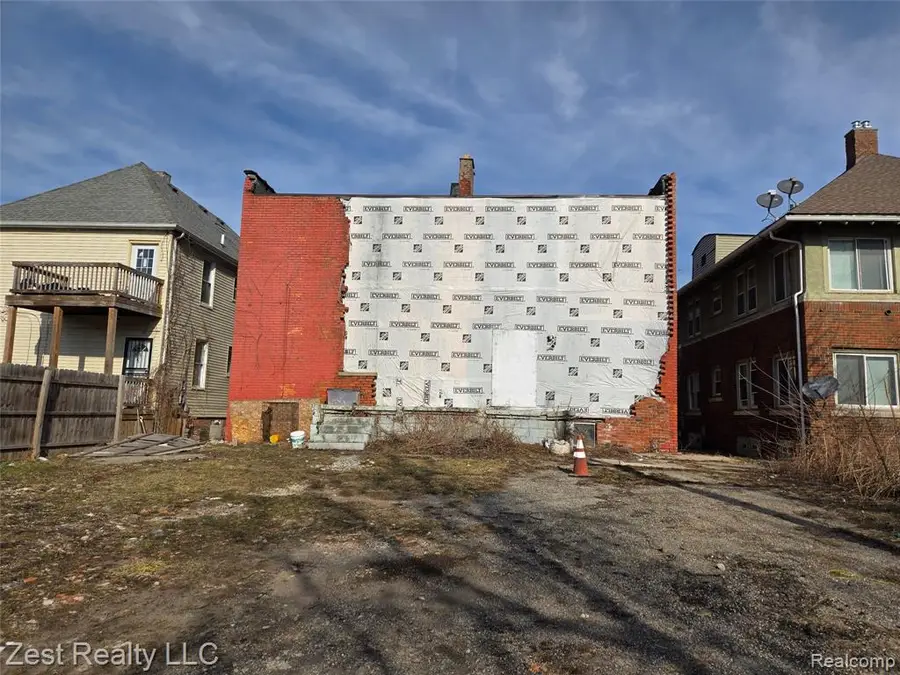 691 Clairmount, Detroit, MI  - #3