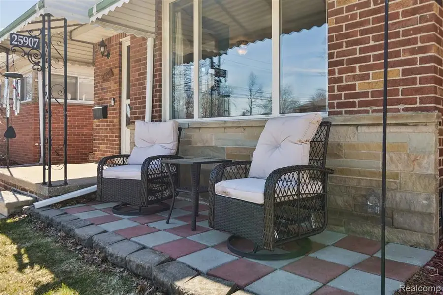 25907 Harmon, Saint Clair Shores, MI 48081 - #2