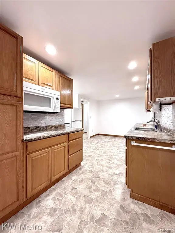 1730 Indian, Lapeer, MI 48446 - #3