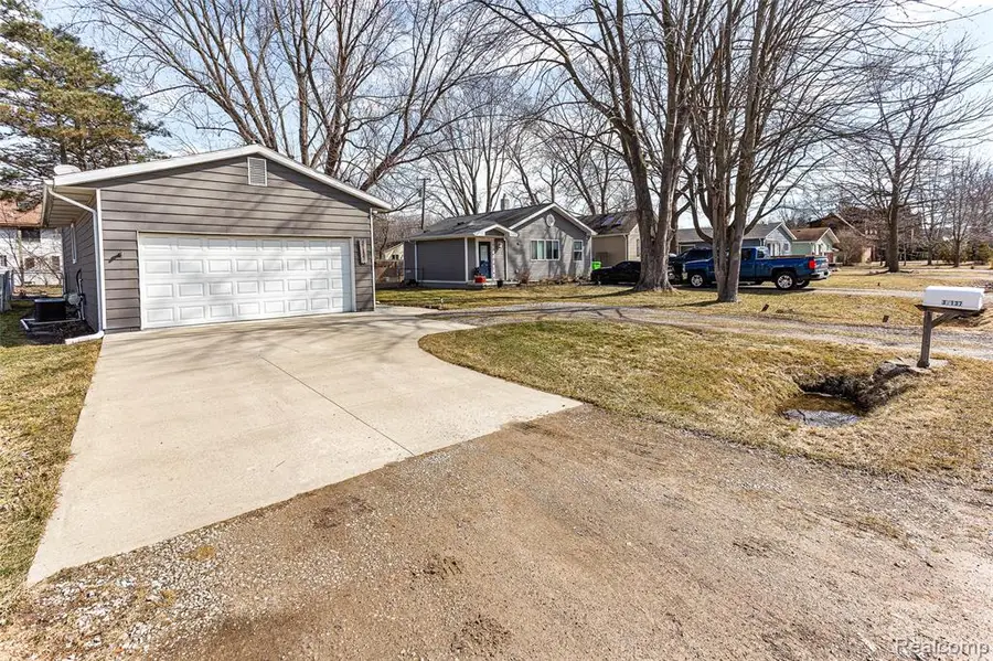 37137 Jefferson, Harrison Township, MI 48045 - #3