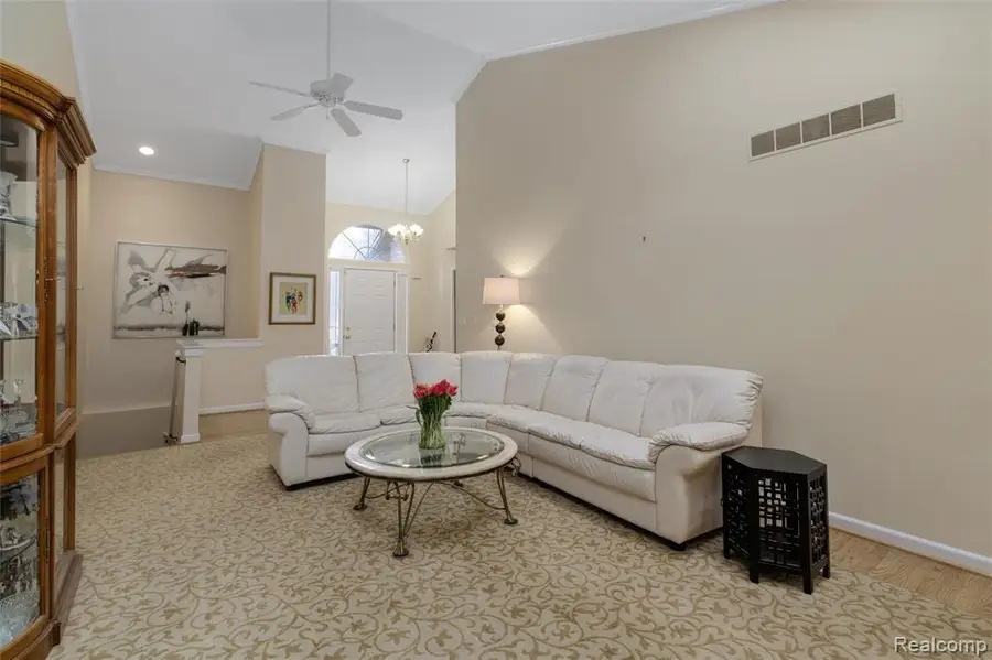 289 Shore Brook #24, Walled Lake, MI  - #3