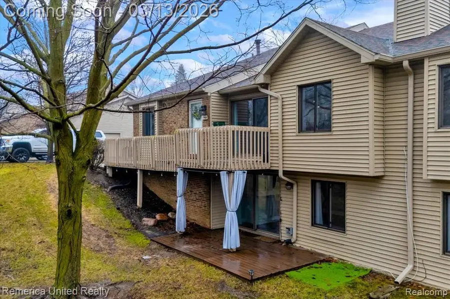 7968 Lawrence, West Bloomfield, MI  - #3