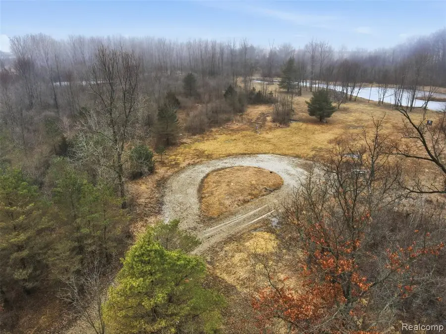 3225 N Latson, Howell, MI  - #3