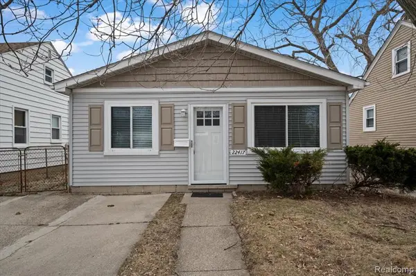 22417 Maxine, Saint Clair Shores, MI 