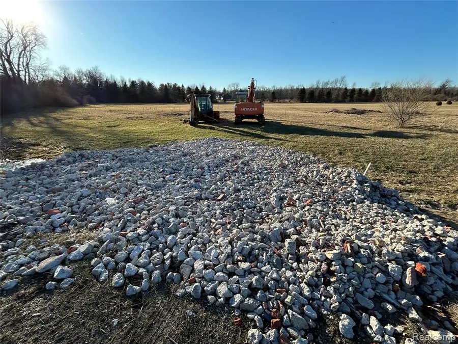 4633 Rosy, Leonard, MI 48367 - #3