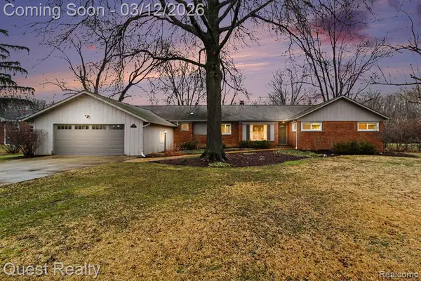 28094 Wildwood, Farmington, MI 