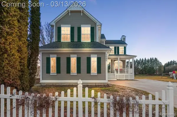 1095 Island Lake, Oxford, MI 