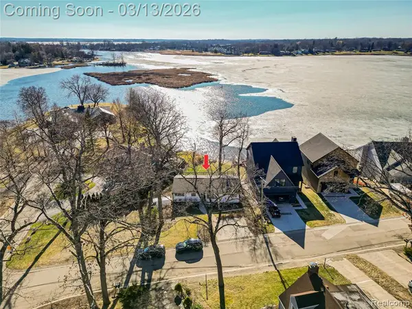 2918 Woodbine, Waterford, MI 