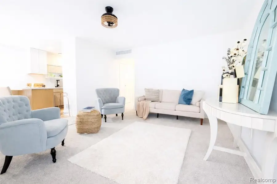 359 Edgewood, Ferndale, MI 48220 - #2