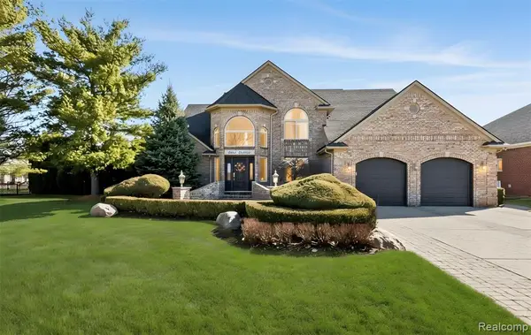 51246 Woodside, Macomb, MI 48042