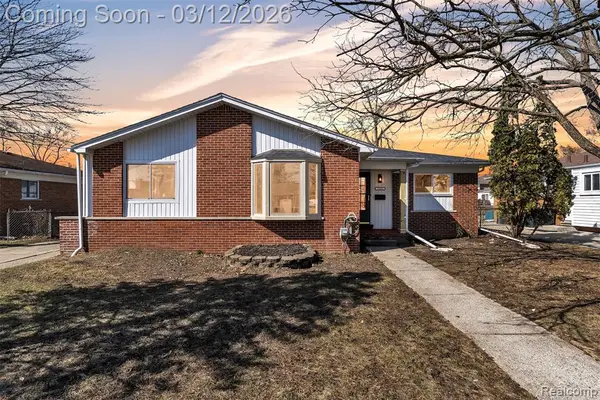 19261 Osmus, Livonia, MI 