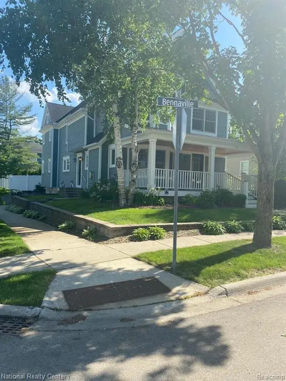 1588 Bennaville, Birmingham, MI 