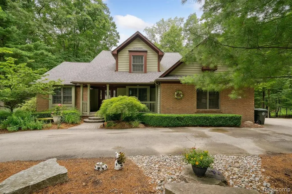 599 Nakomis, Lake Orion, MI  - #1