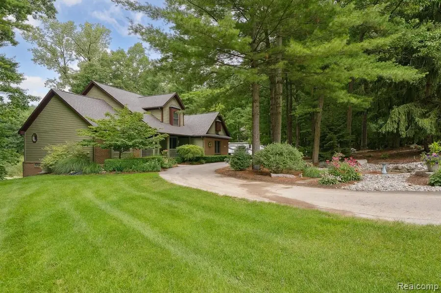 599 Nakomis, Lake Orion, MI  - #2