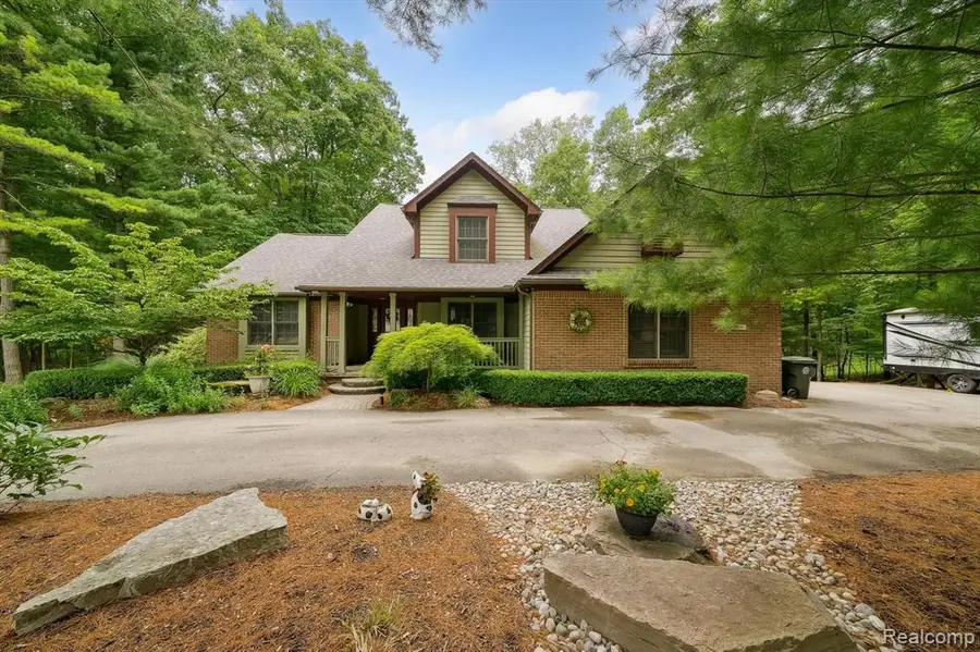 599 Nakomis, Lake Orion, MI  - #3