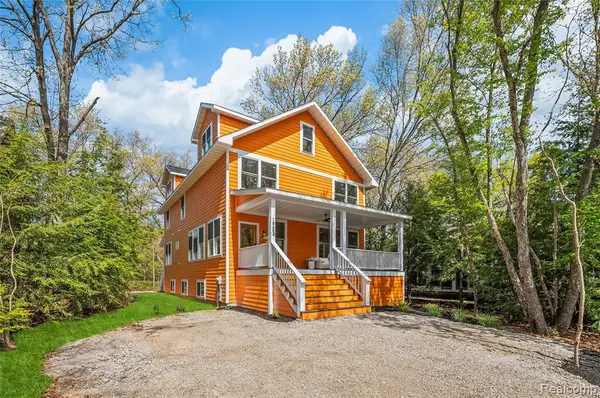 18654 Oldfield, New Buffalo, MI 49117