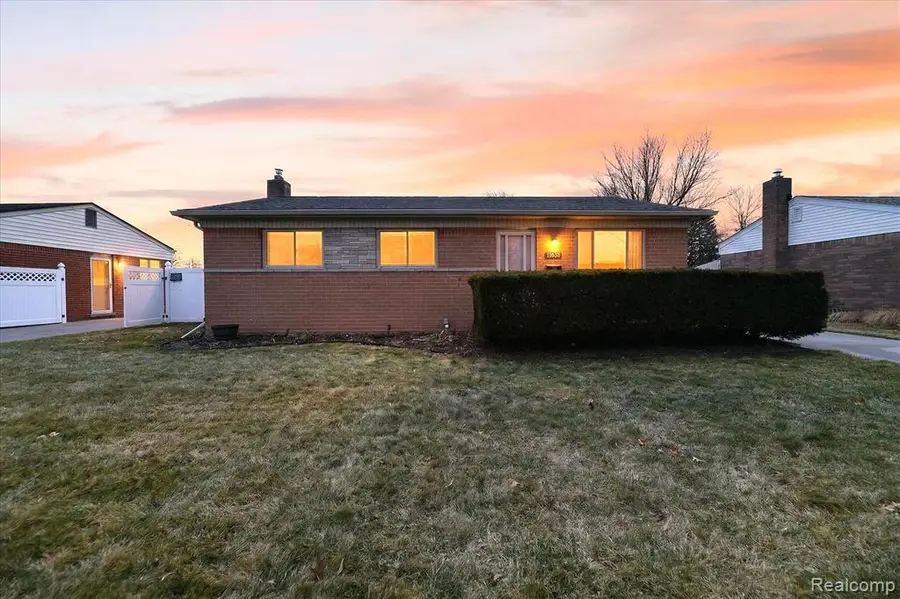 11638 Fairview, Sterling Heights, MI  - #2