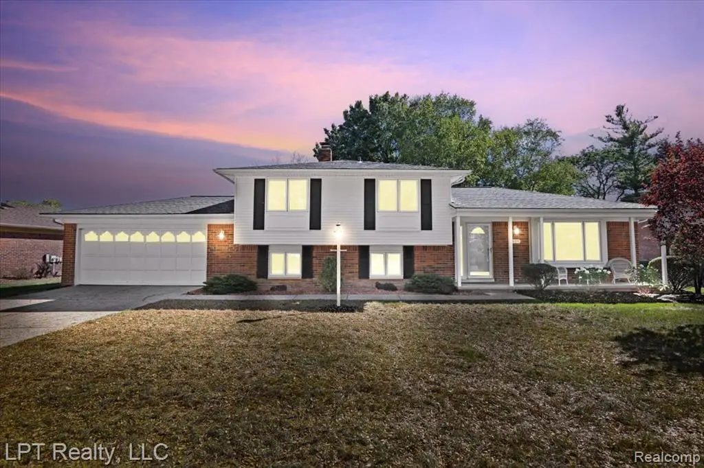 6378 Emerald Lake, Troy, MI 48085 - #1