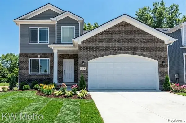 2760 John Bartley Circle, Sterling Heights, MI 48310