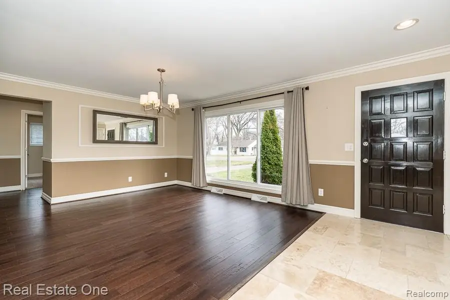 50709 Mile End, Shelby, MI 48317 - #3