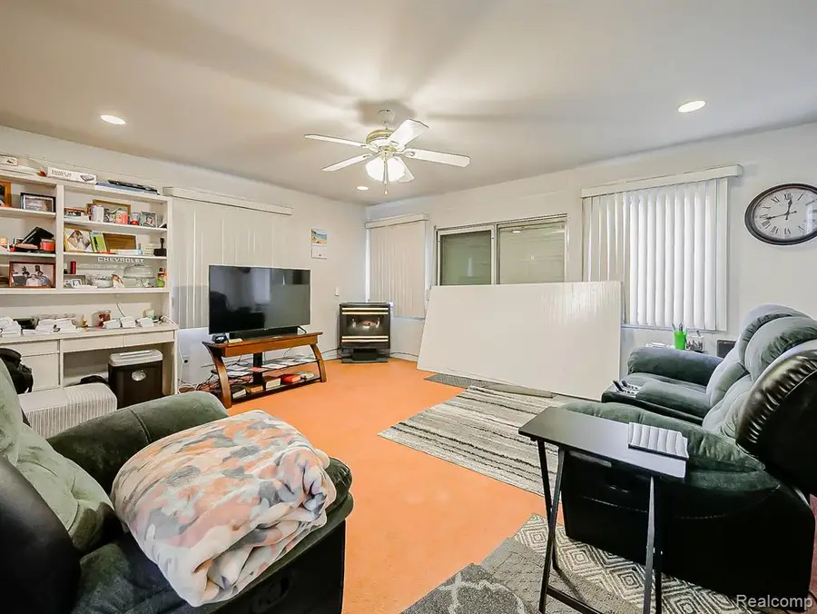 16870 Shaftsbury, Detroit, MI 48219 - #2