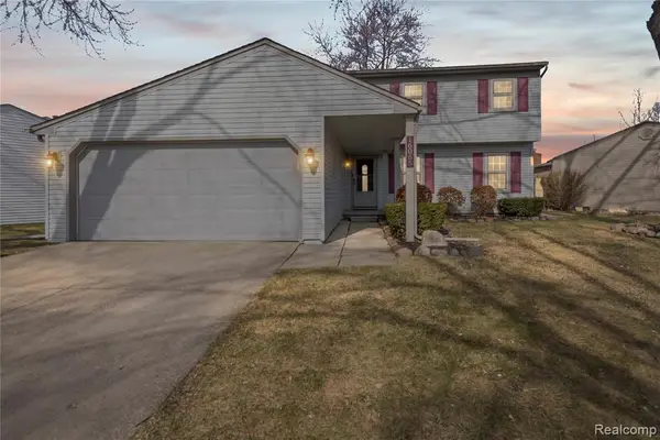 16065 Touraine, Clinton Township, MI 48038