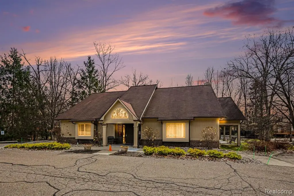 7420 Parkdale, West Bloomfield, MI  - #1