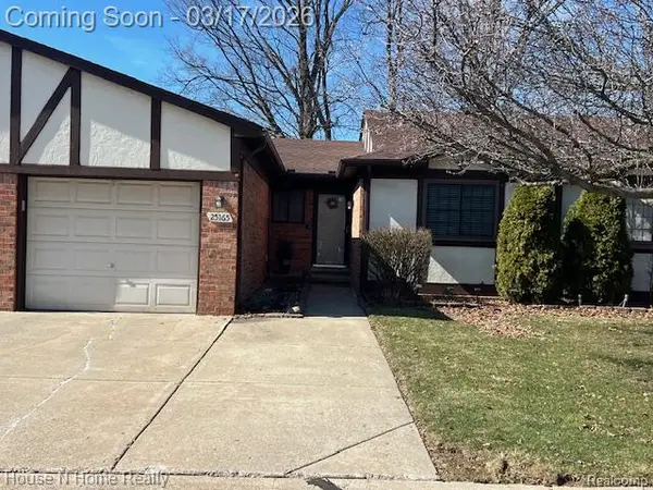 25165 Joanne Smith, Warren, MI 