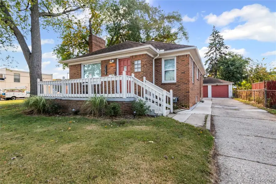 7626 Yacht, Warren, MI  - #2