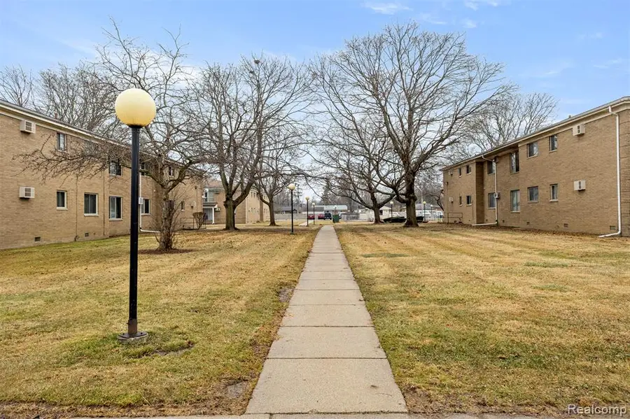 26305 W 7 Mile #101, Redford, MI 48240 - #3