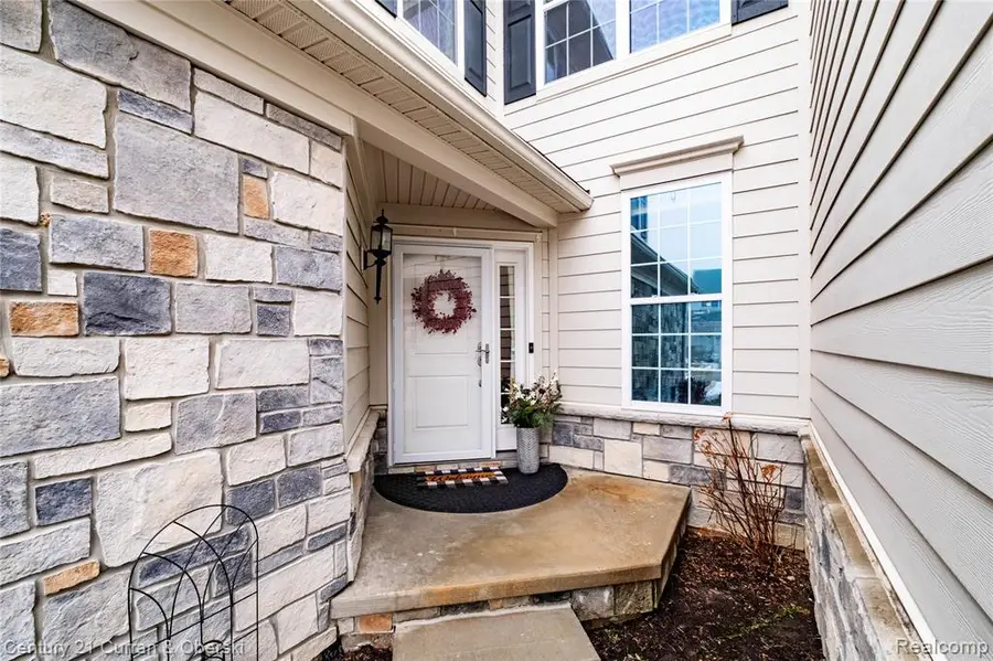 42908 Cardinal, Novi, MI  - #2