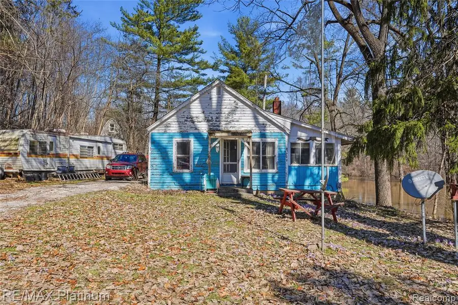 2555 E Cohoctah, Howell, MI 48855 - #3