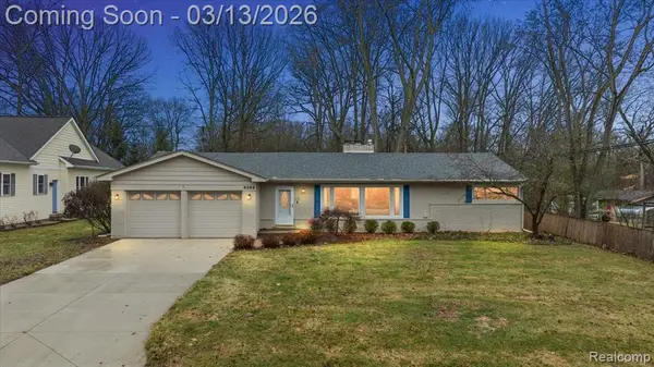 4399 Midrow, Waterford, MI 