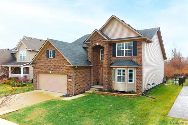 37421 Theresa, New Boston, MI 48164