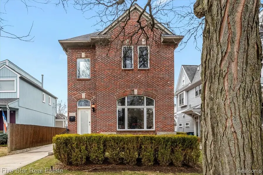 960 Davis, Birmingham, MI 48009 - #2