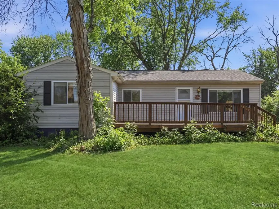 8568 Janis, Shelby, MI 48317 - #2