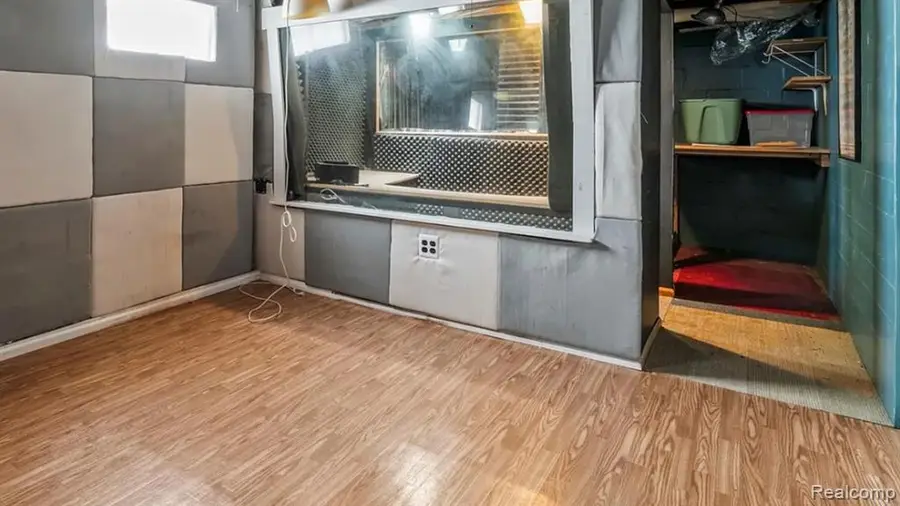 6652 Rockdale, Dearborn Heights, MI 48127 - #3