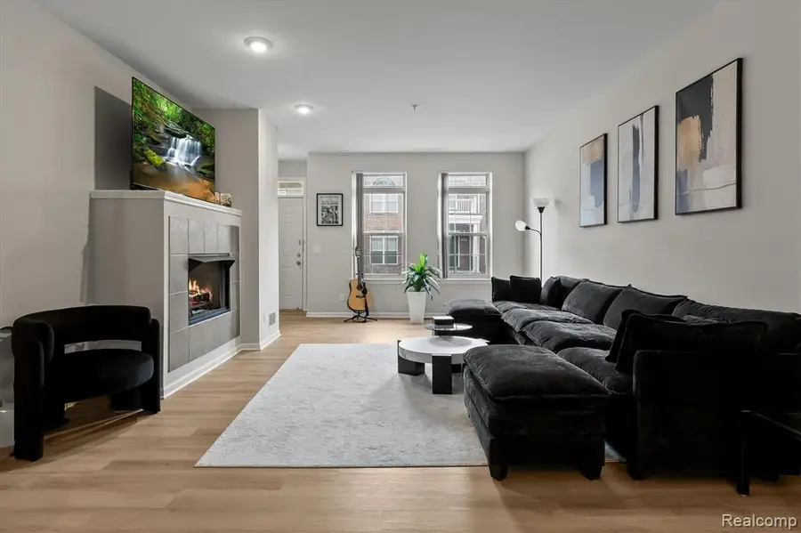 1417 Raliegh, Troy, MI  - #3