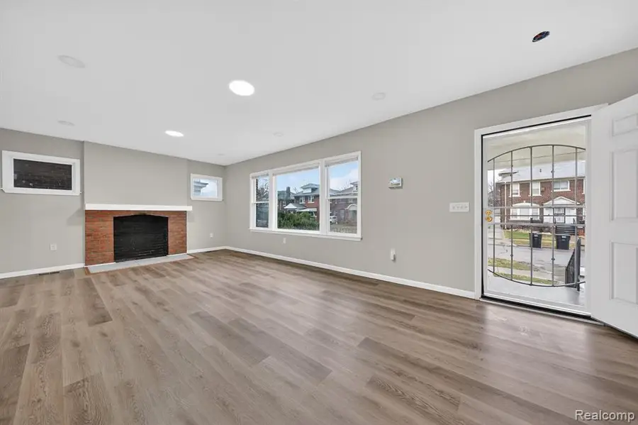 9290 Wildemere, Detroit, MI  - #2