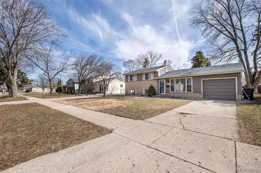 39856 Parklawn, Sterling Heights, MI 48313 - #2