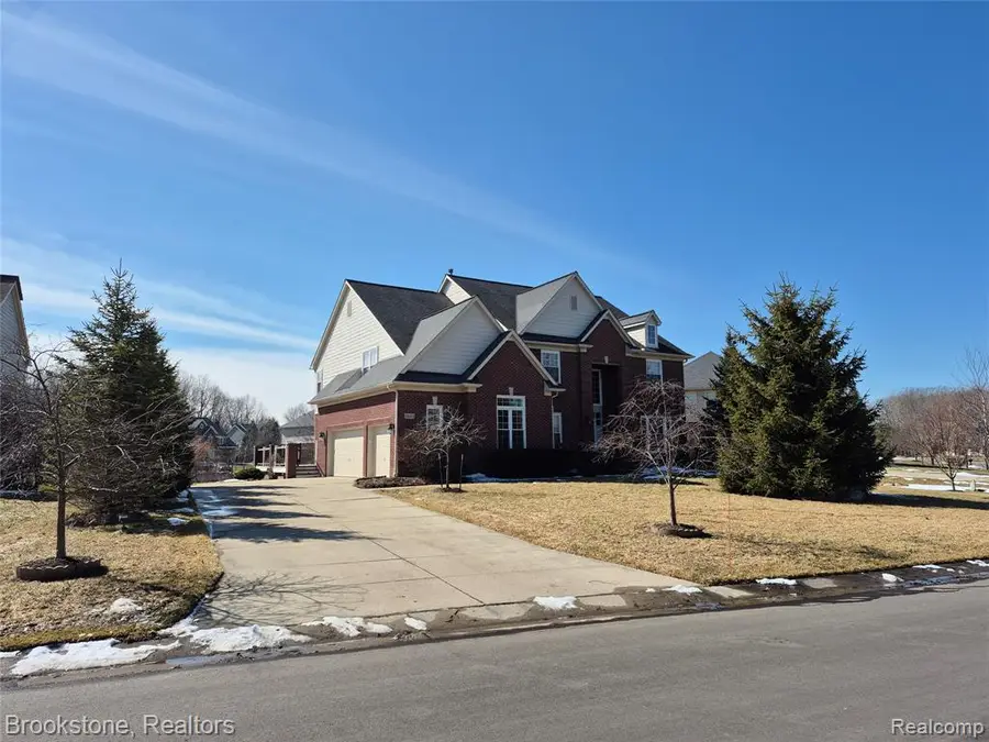 3681 High Grove, Lake Orion, MI  - #3