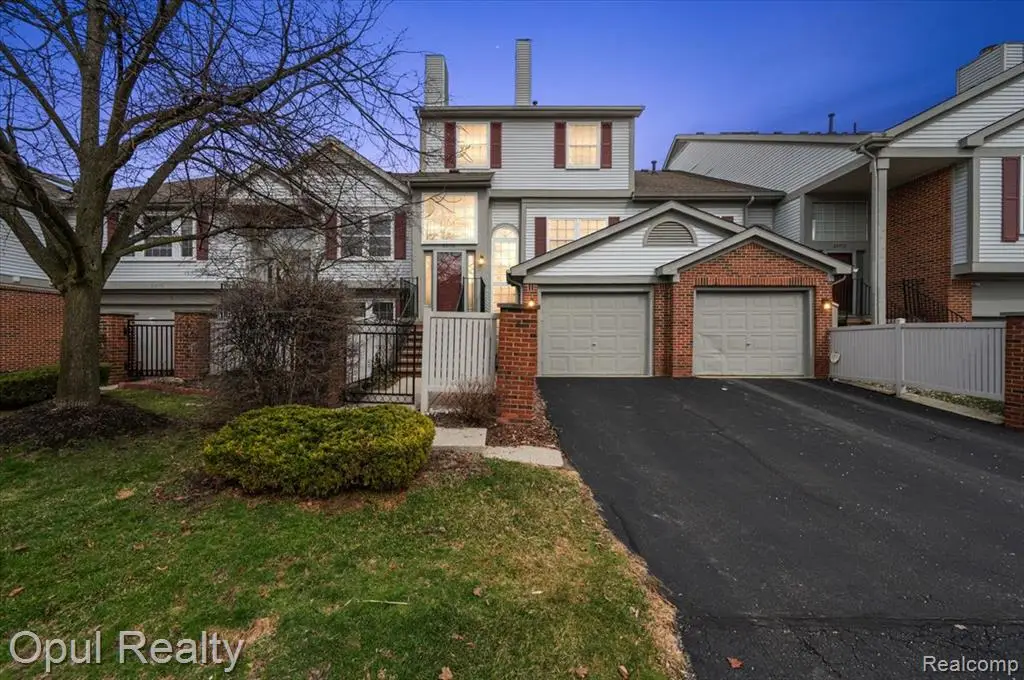 49714 Draper #87, Plymouth, MI  - #1