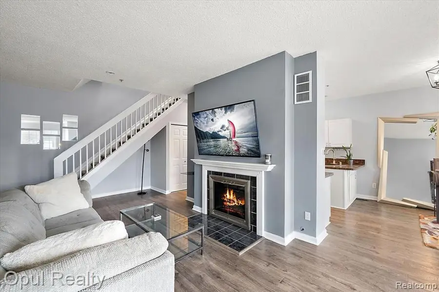 49714 Draper #87, Plymouth, MI  - #2