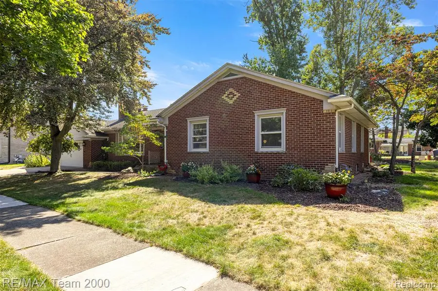 1445 Belmont, Dearborn, MI  - #2