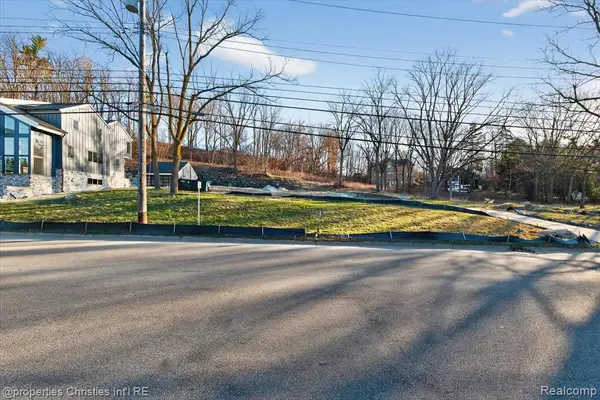 C Randolph, Northville, MI 48167