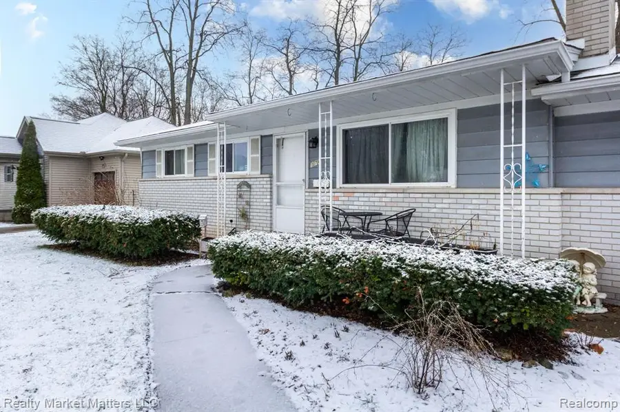 176 Dickenson, Romeo, MI 48065 - #2